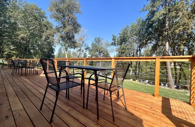 Rogue River Resort