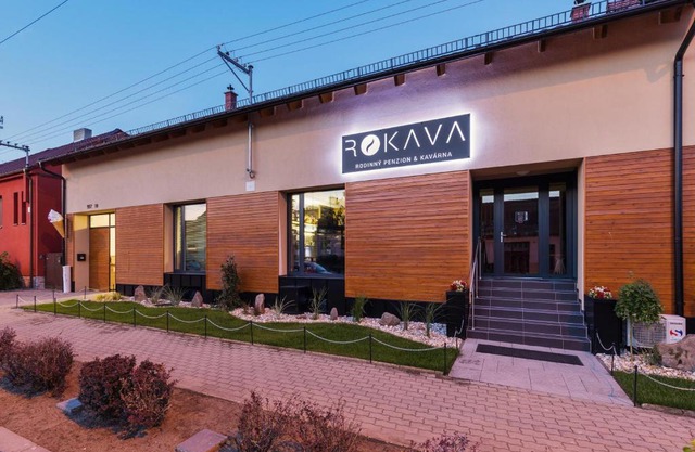 Rokava