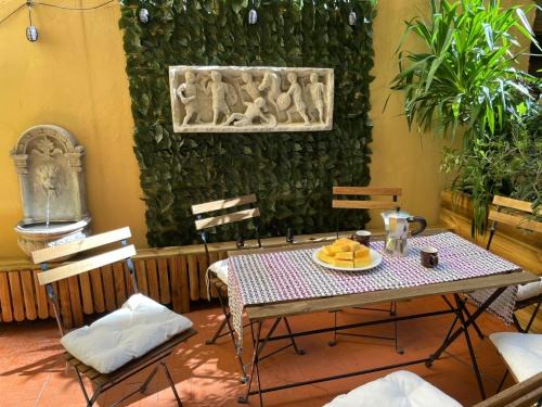 ROMA - antique apartment with private terrace