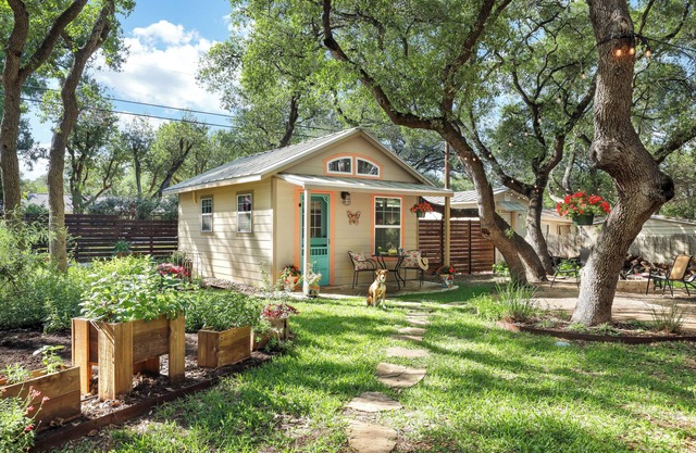 Romantic~Butterfly Cttg~Central Loc, Firepit ~Oaks