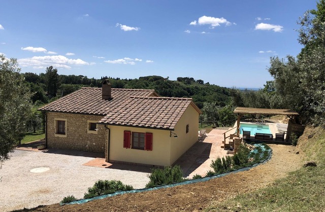 Romantic comfortable house with view upon the sea, dishwasher, washing maschine