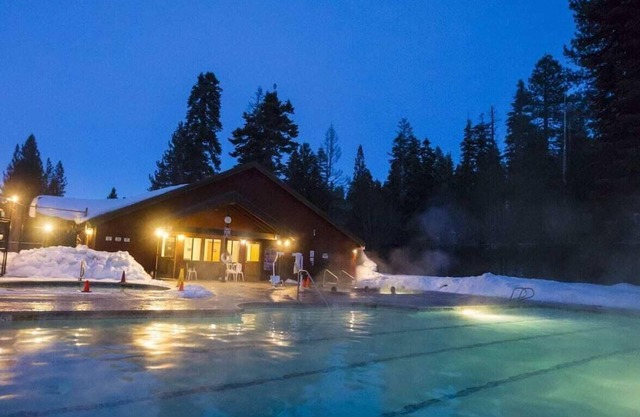 Romantic Condo just off lake Tahoe.