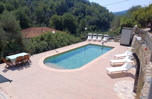 Romantic cottage for two with large terrace and beautiful pool