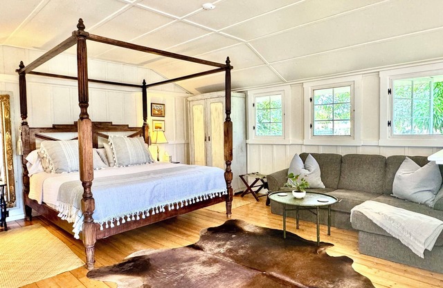 Romantic Cottage, Stunning Ocean Views, Whales are jumping!