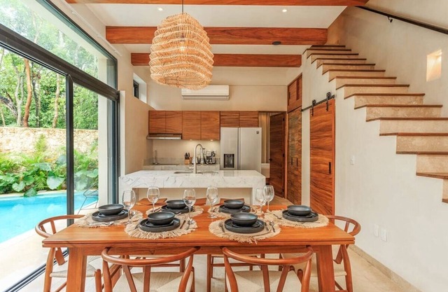Romantic Jungle Hideaway Private Pool, Garden Tub