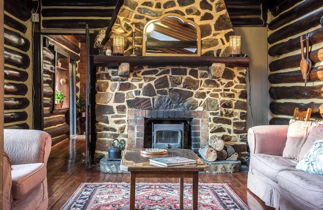 Romantic Retreat in the Dandenong Mountains with amazing city views