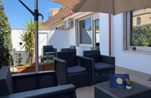 Rome apartment penthouse with terrace spanish steps trevi fountain barberini