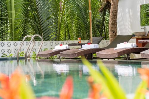 Rony Retreat Villas