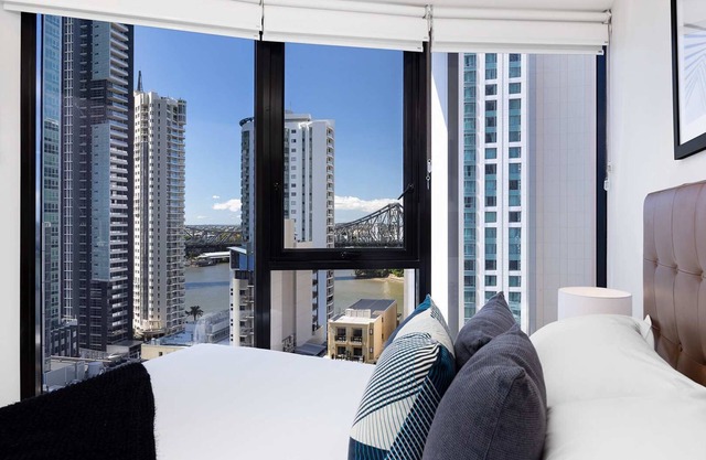 Rooftop Pool|Stunning Apartment on Queen Street