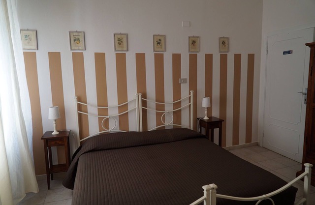 Room 'Piccolo Paradiso - Camera 6' with Shared Terrace, Shared Garden and Wi-Fi