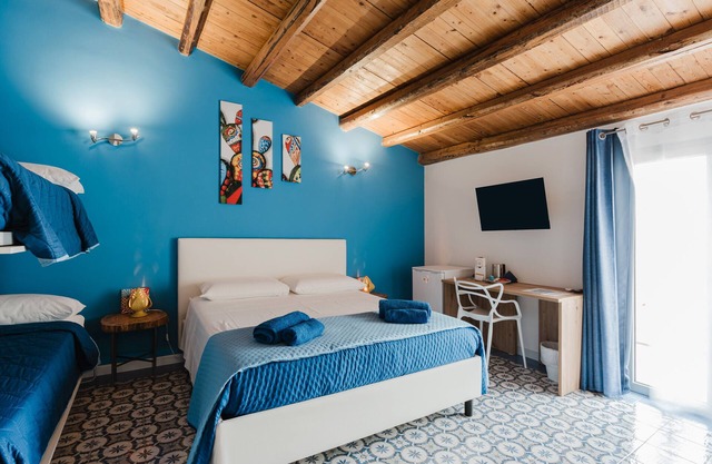 Room 'Vista Mare' with Balcony, Wi-Fi and Air Conditioning