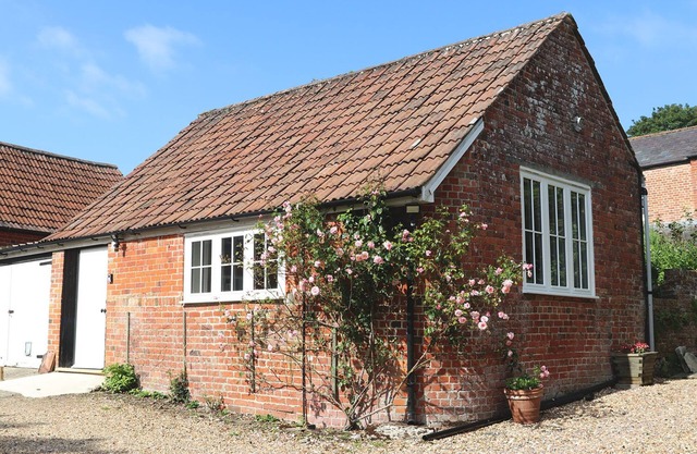 Rose Barn - Recently converted self-contained flat