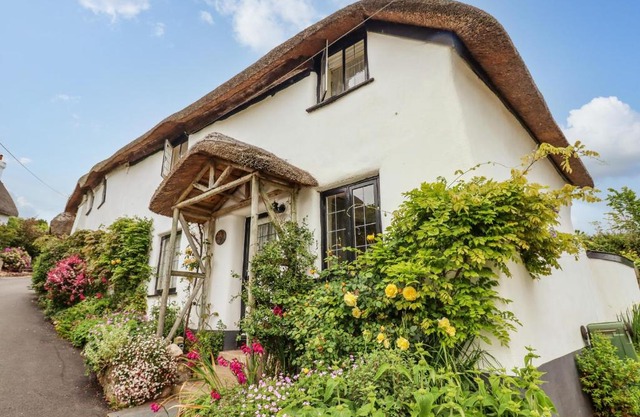 Rose Cottage in Holcombe
