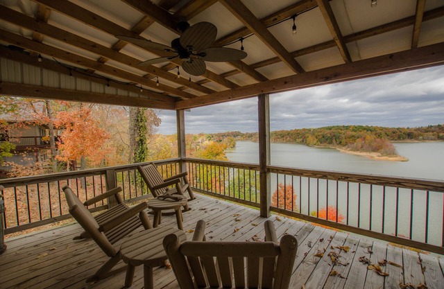 Rough River Lake Cliff Top Retreat