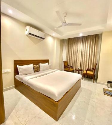 Rs kings hotel