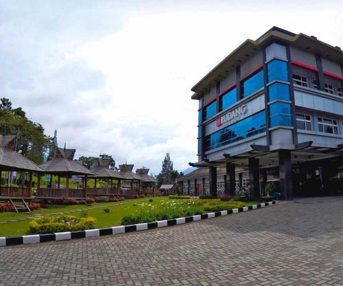Rudang Hotel & Resort Berastagi