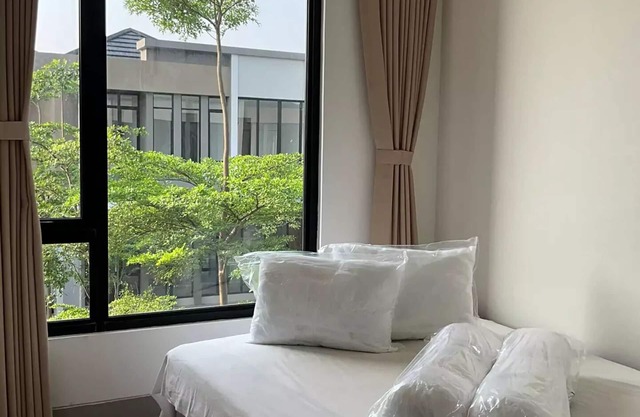 Rumah Dallas pik 2 dan free pembantunBanyak tempat wisata kuliner, klub, pantai