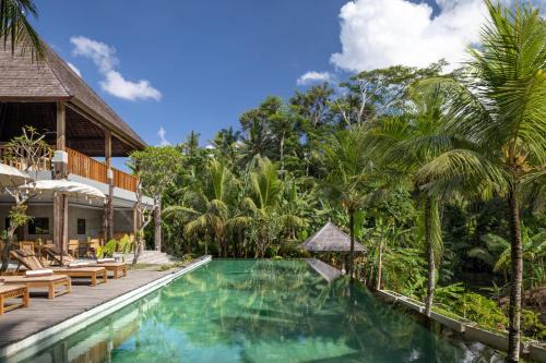 RUMAH KAYU RESORT