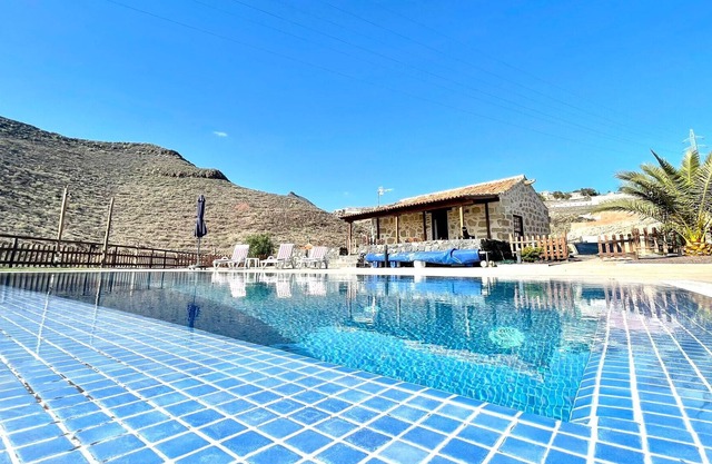 Rural house with private pool, BBQ and Ocean View