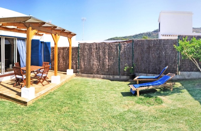Rural house, comfortable, new, with good views and own parking