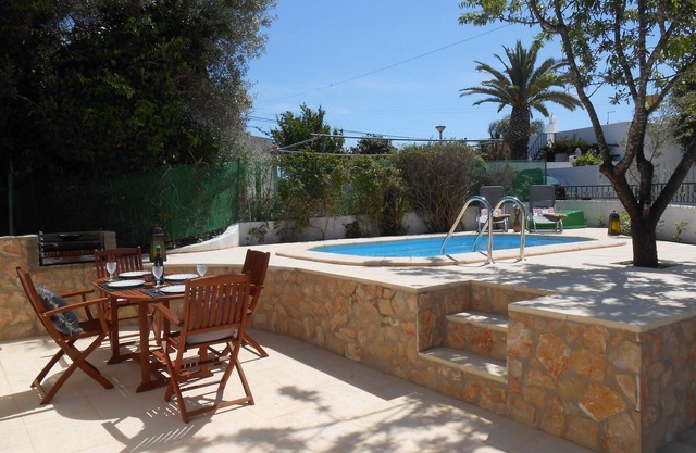 Rustic 2 Bedroom Detached Villa, Private Pool, Air-Con. Very Close To The Beach.