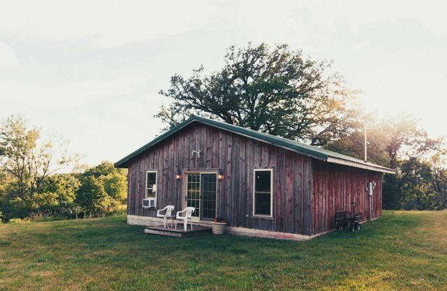 Rustic cottage in river valley with access to hiking and mountain biking trails