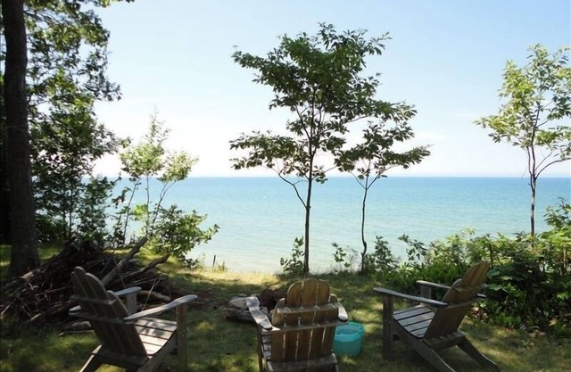 Rustic Cottage on Lake Michigan: Awesome Beaches and Sunsets