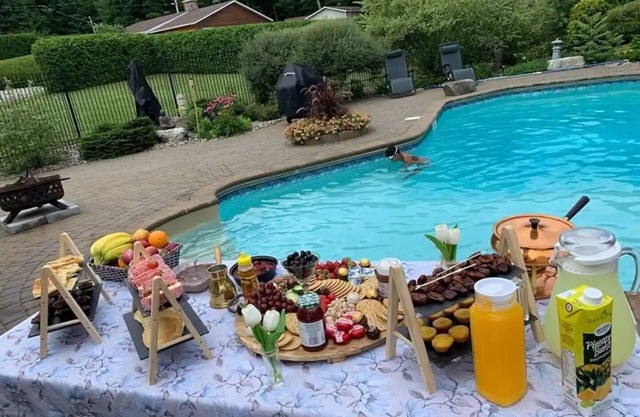 Rustic experience with heated pool and spa