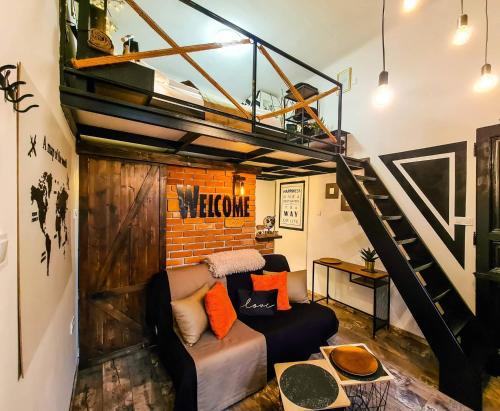 Rustic flat with perfect location