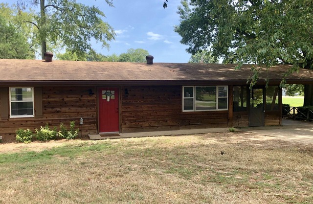 Rustic Gem at Kentucky lake
