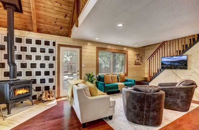 Rustic Haven - Hot tub & Pet friendly