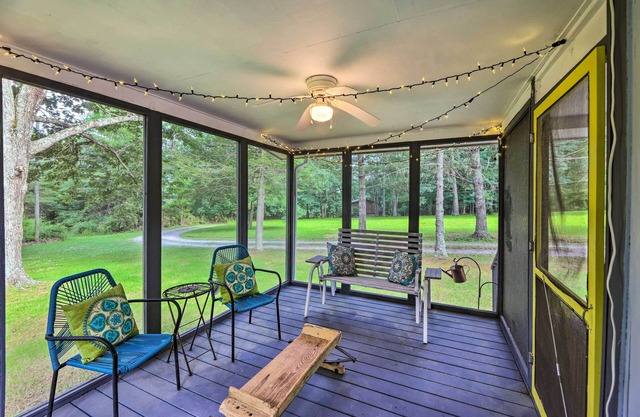 Rustic Hideaway w/Fire Pit < 1 Mi to River!
