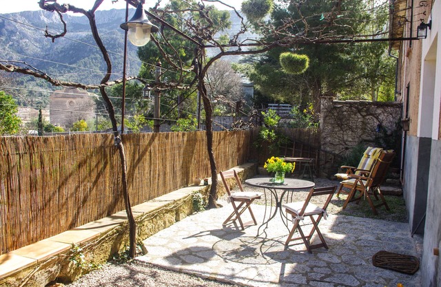 RUSTIC HOUSE WITH A SPECIAL CHARM