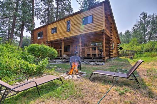 Rustic Idaho Cabin Less Than 10 Mi to Payette Lake!