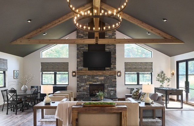 Rustic modern 8 bedrooms, 8 baths, spacious great room, amazing outdoor space!
