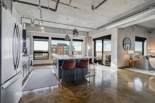 Sable 701 - Luxury Two Story Loft