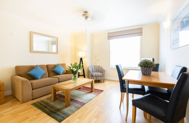 SACO Jersey Merlin House