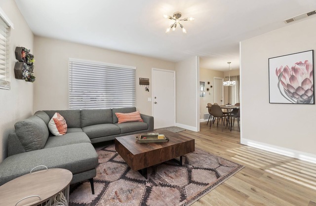 Sage House - Old Town Temecula