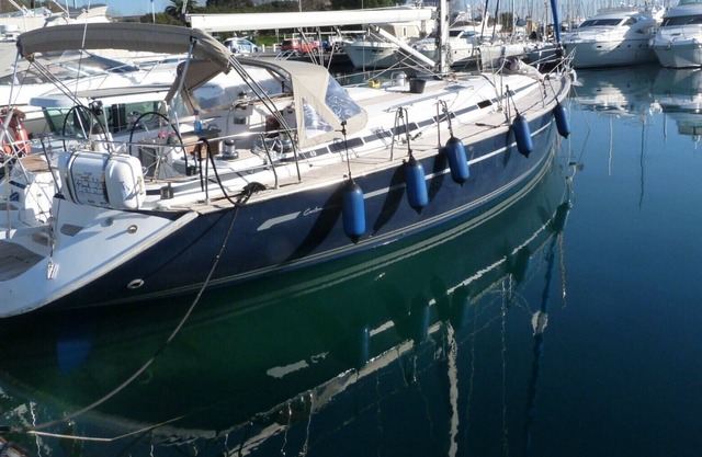 Sailboat - 5 double cabins - 10 berths