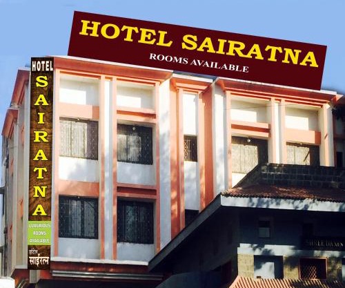 SAIRATNA HOTEL only 1 minute distance from sai temple
