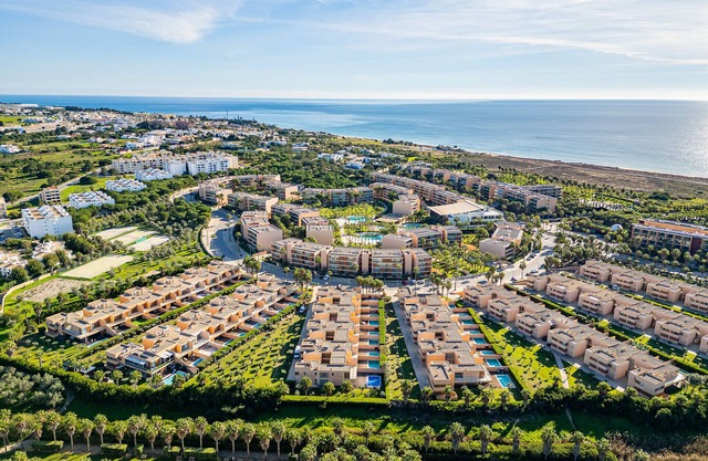 Salgados Beach - 2 Bedroom Apartment