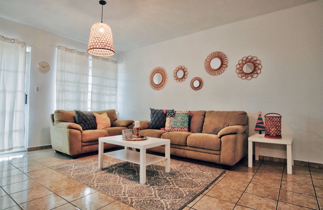 Salinas House (WIFI) - Fully Redecorated!