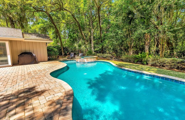 Salty by Nature - close to the beach and everything Sea Pines has to offer!