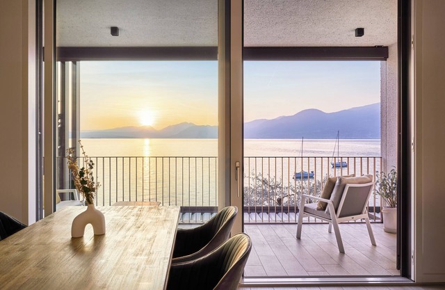 SalvatoreHomes - Dreamview Waterfront in Torri with Pool