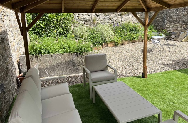 Salvin House - Georgian townhouse in the heart of Alston, Cumbria - Sleeps 10