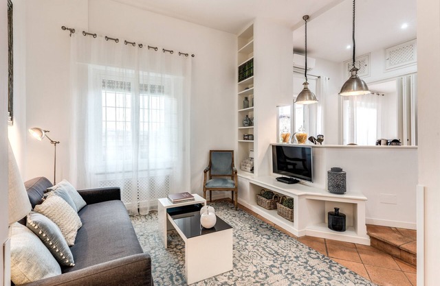 SAN PIETRO LUXURY APARTMENT downtown, wifi and metro