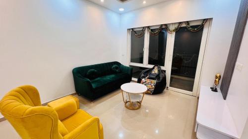 Sangam Retreat Cozy stay close to arail ghat