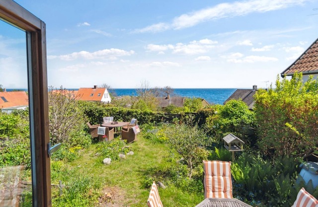 "Santuzza" - 100m from the sea by Interhome