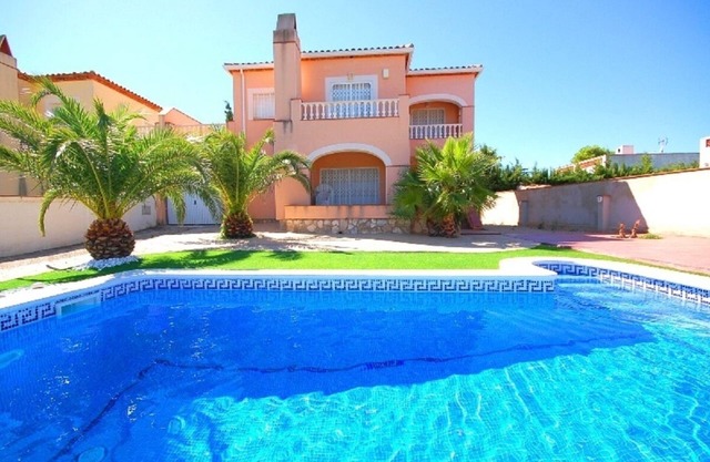 SAONA VILLAS (CP OSC): villa for 8 people, private pool, air conditioning