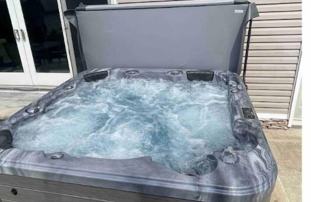 Saratoga Lake w/Dock, HotTub, GameRoom &FirePit